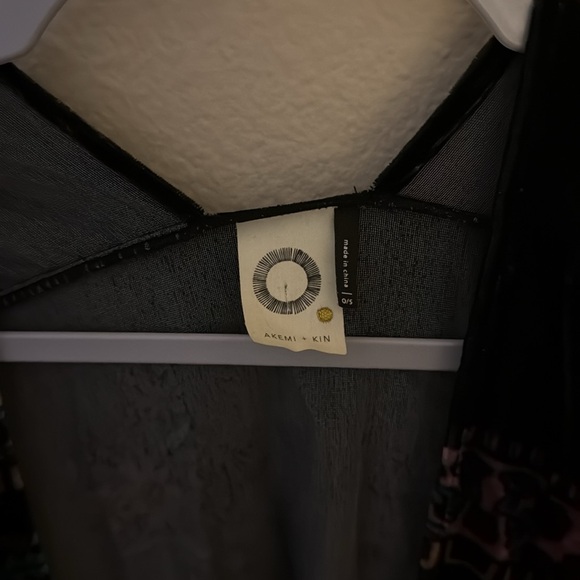 Akemi + Kin Anthropologie Womens Titania Velvet Kimono Wrap - Picture 2 of 3